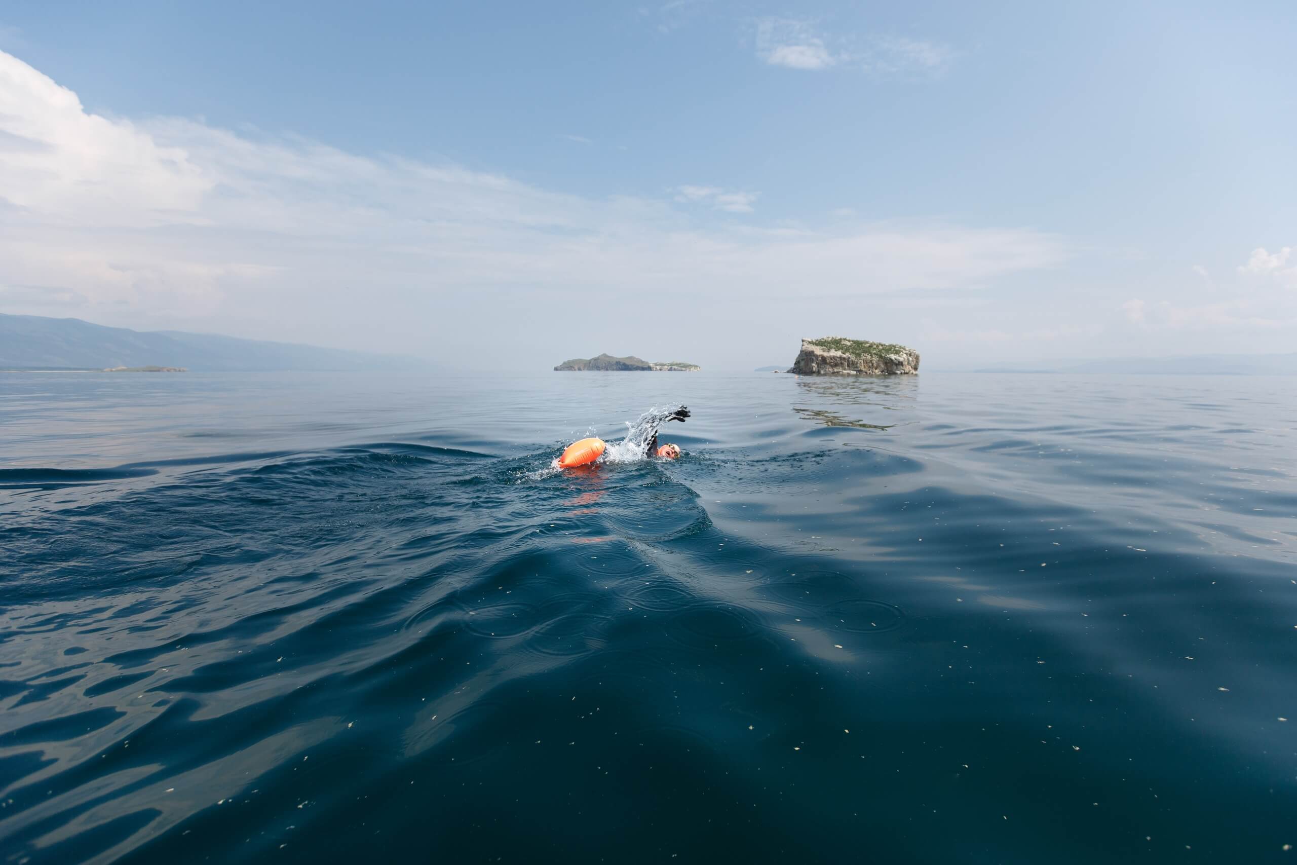 X waters. Xwaters Байкал. Заплыв Байкал. Вода Байкал 2019. Заплыв на Байкале через Малое море 2022.